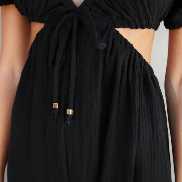 BY VICI PORTFINO BREEZE COTTON PUFF SLEEVE CUTOUT JUMPSUIT IN BLACK BRAND NEW!❤️ - Picture 6 of 8